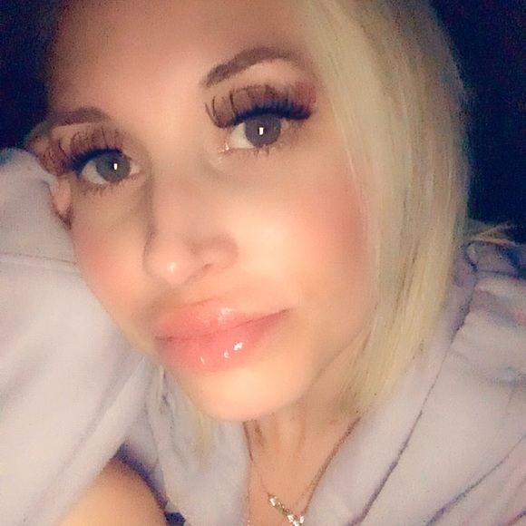 Meet your Posher, Rachel - Picture 1 of 1